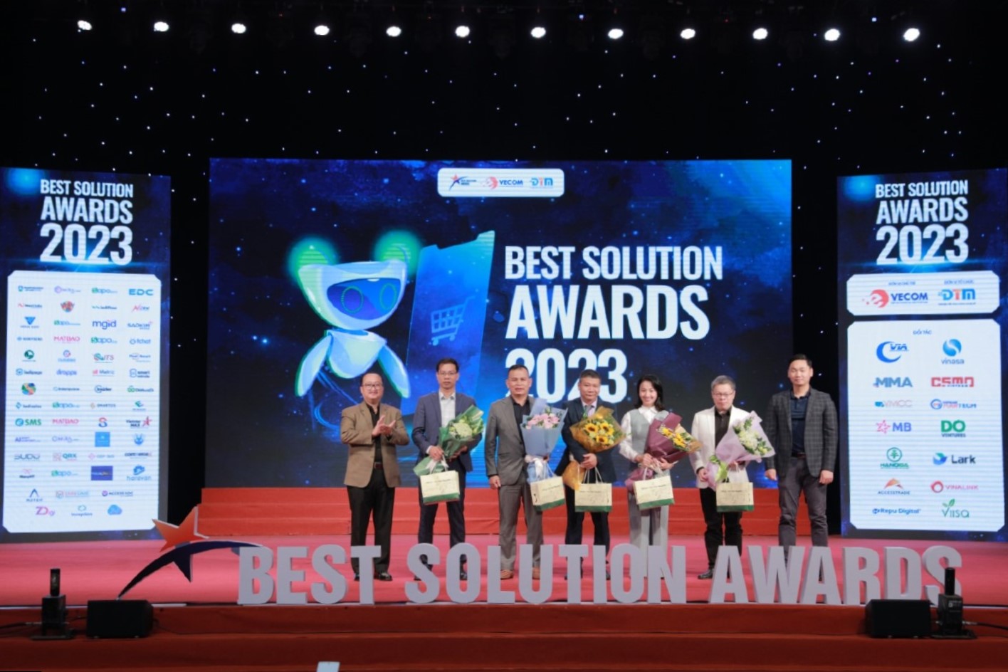 Lễ trao giải CloudGO vinh dự nhận giải thưởng Best Solution B2B Best