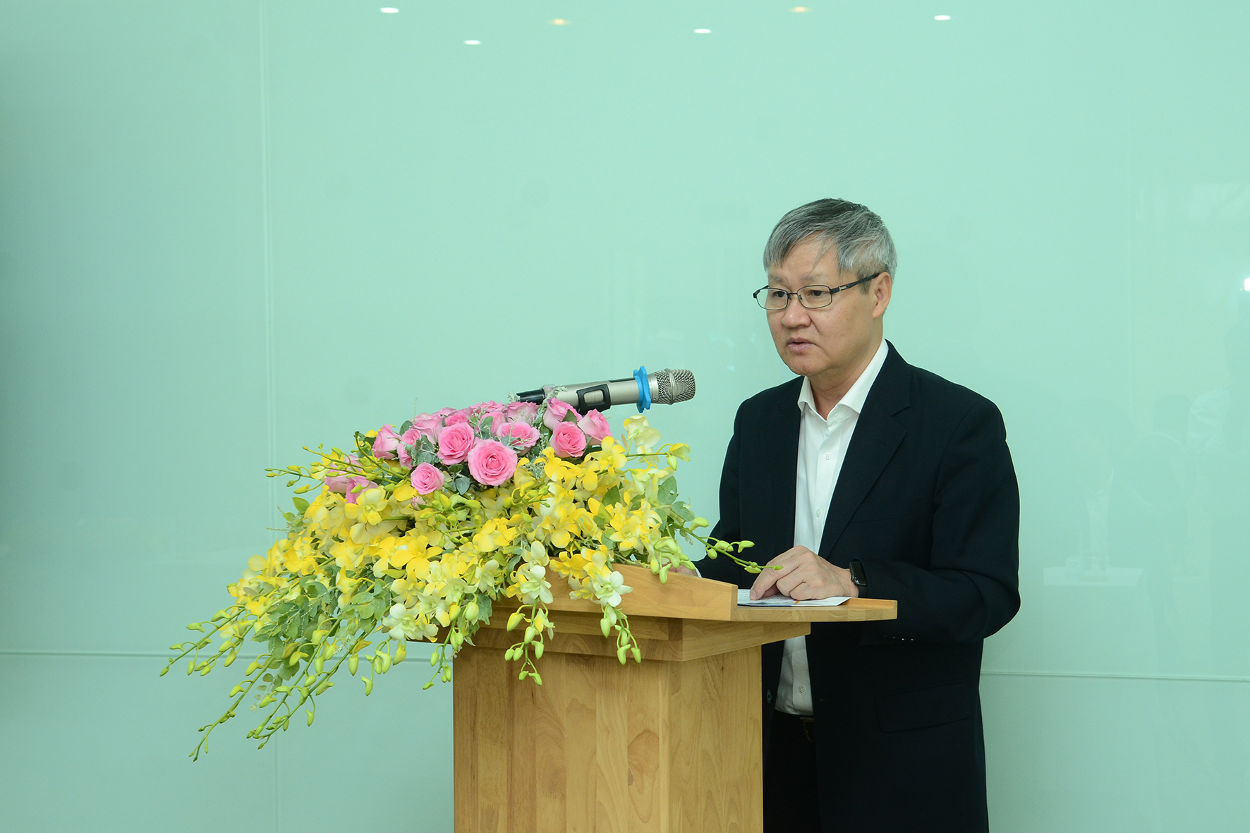 Phó chủ tịch VCCI - Ông Võ Tân Thành phát biểu