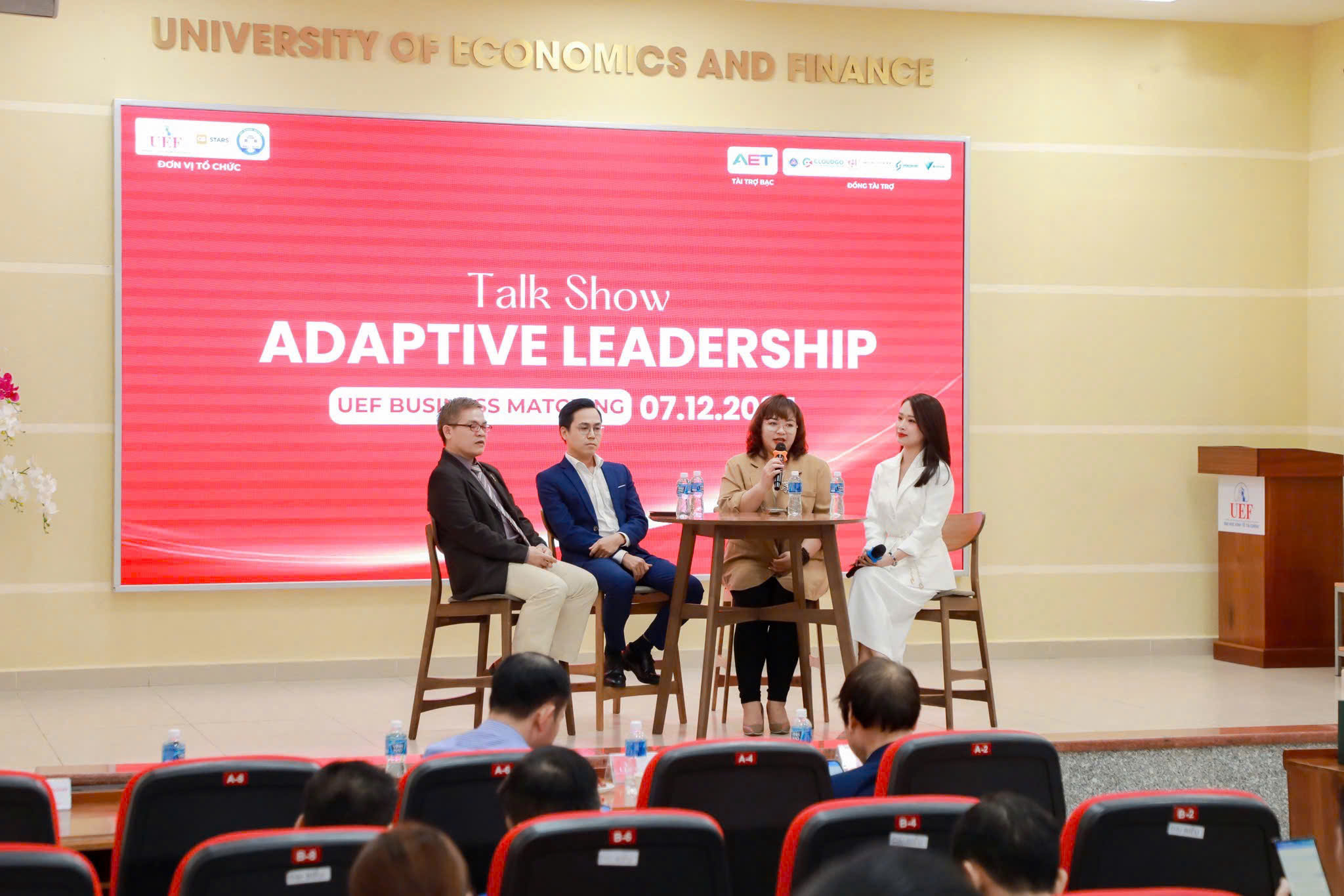 Talkshow với chủ đề "Adaptive Leadership"