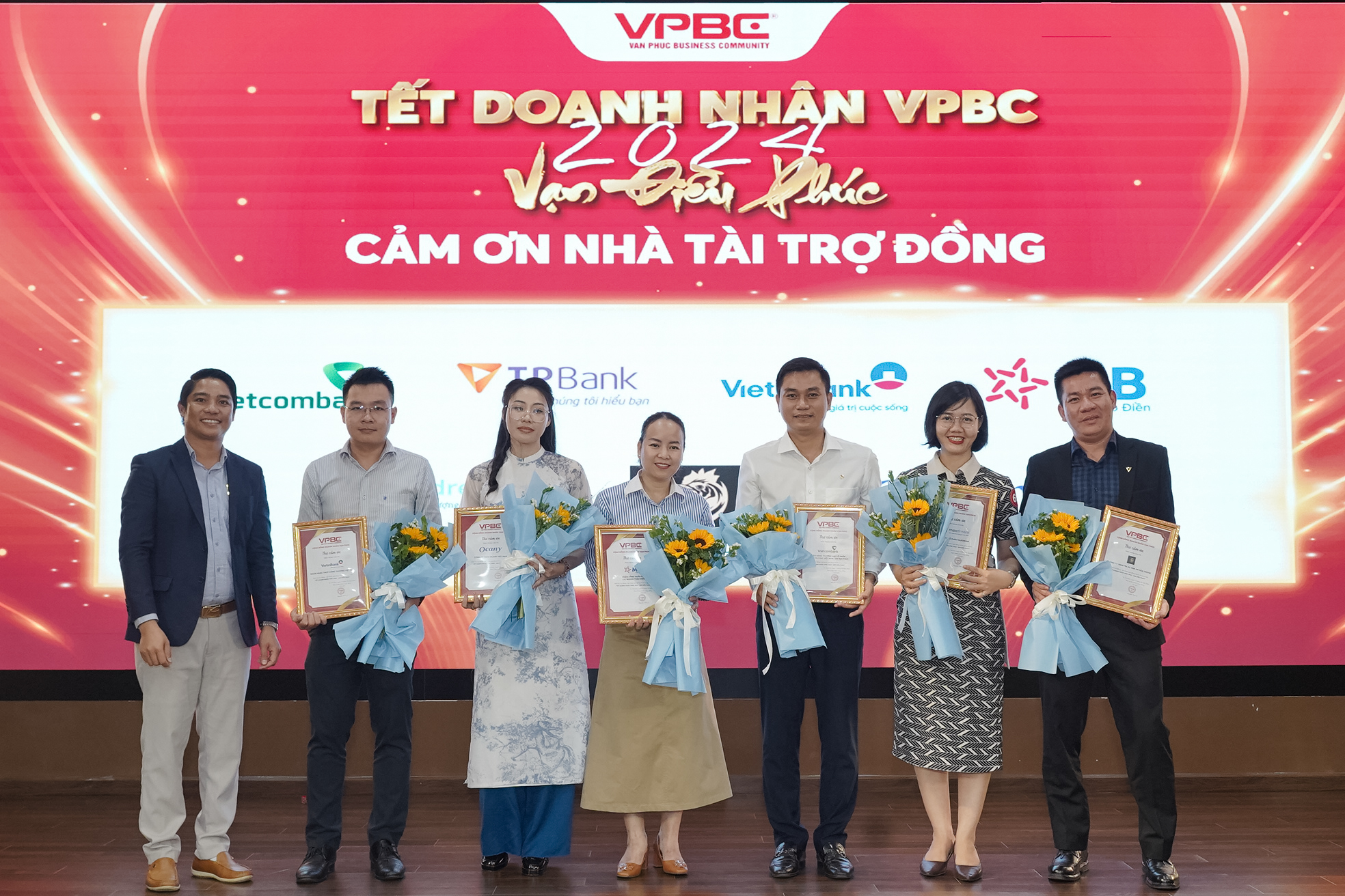 cảm ơn nhà tài trợ đồng